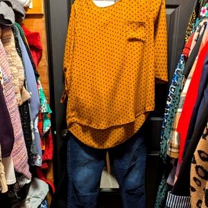 Women's Blouse And Jean Outfit